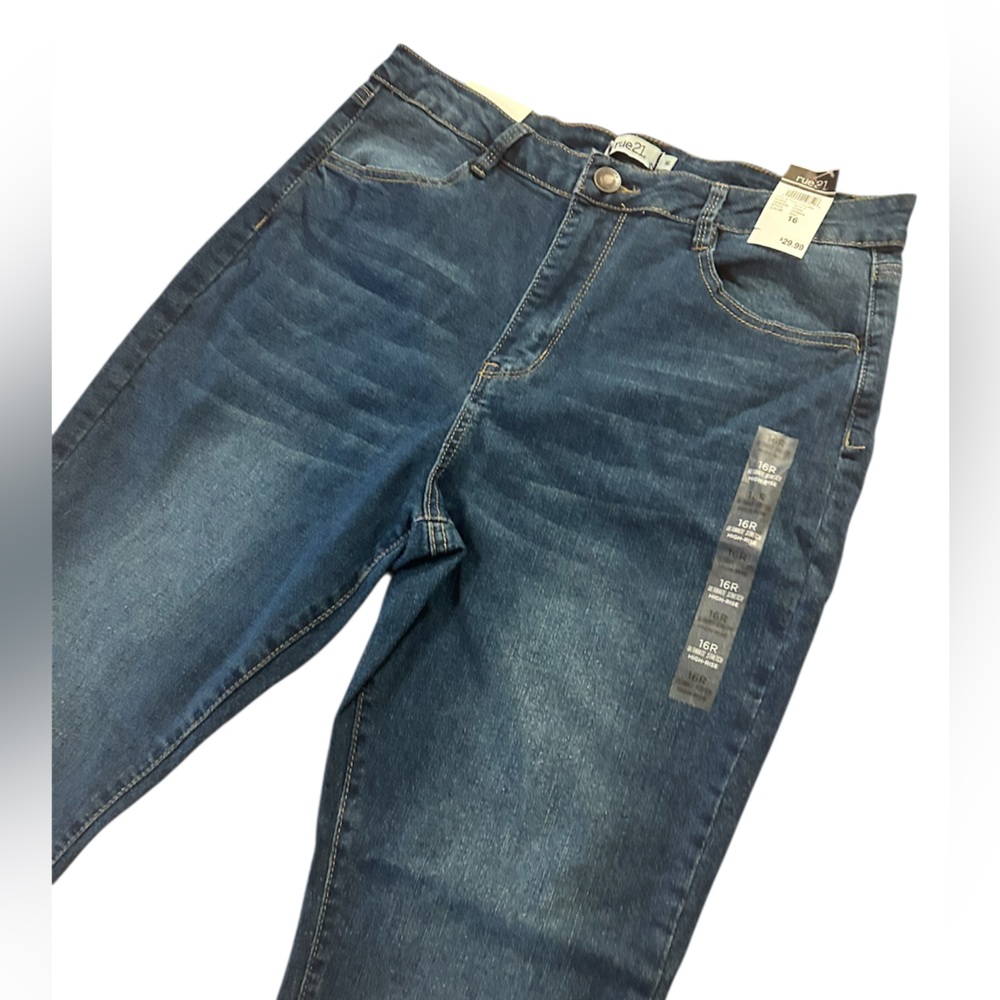 Rue21 High Rise Blue Jeans with Cropped Fit Ultimate Stretch 16R - Picture 4 of 12